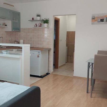 Studio 7Even Ground Floor Πούλα Εξωτερικό φωτογραφία