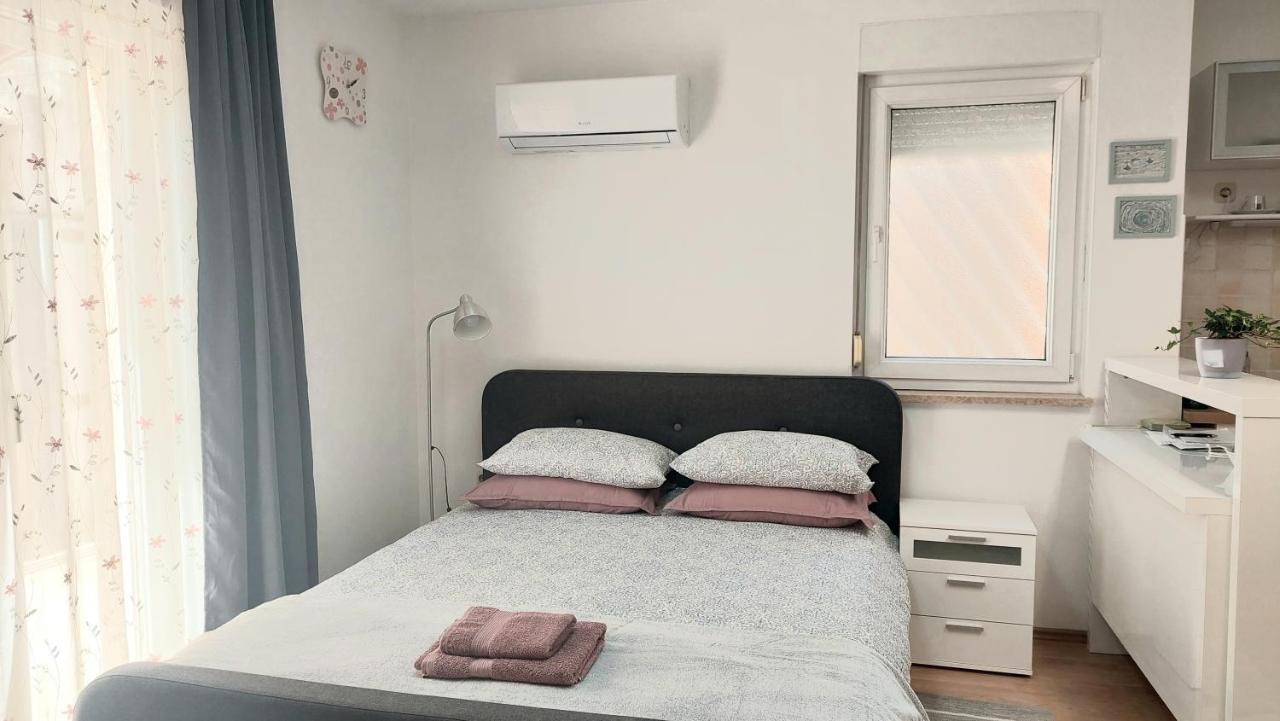 Studio 7Even Ground Floor Πούλα Εξωτερικό φωτογραφία